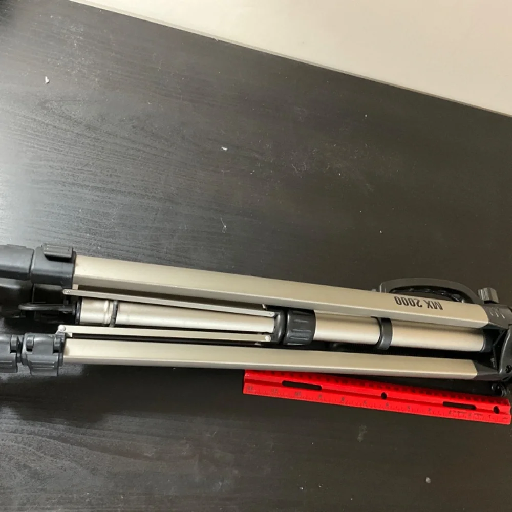 MX 2000 tripod